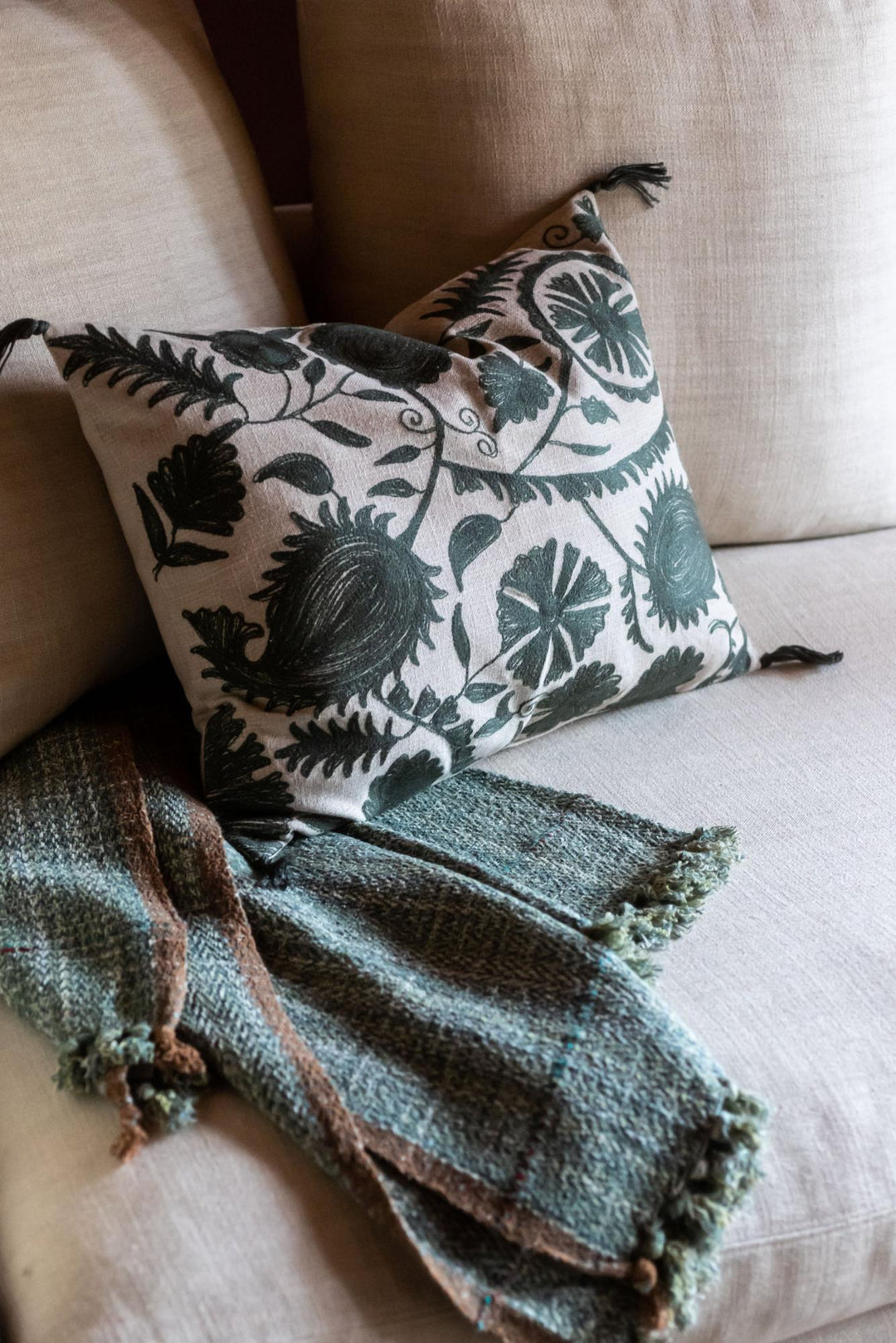 Housse de Coussin Brodée Anor CYPRES